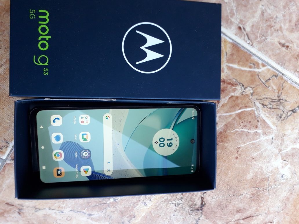 Vând smartphone Motorola g53