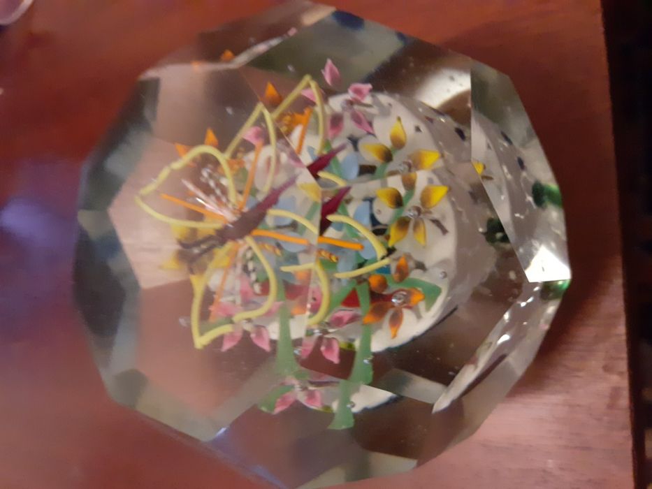 Prespapier sau bibelou