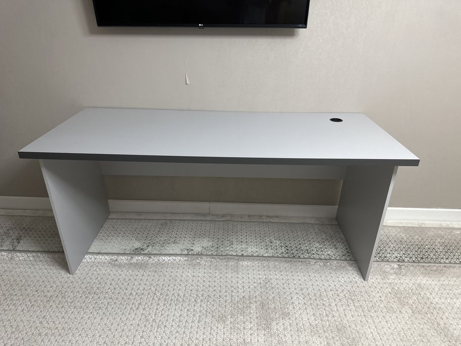 Продам письменный стол