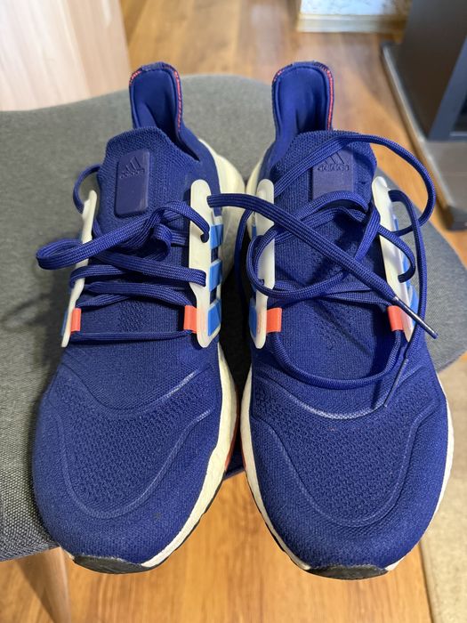 Adidas Ultra Boost light