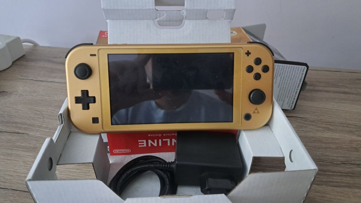 Nintendo Switch Lite Hyrule Edition + игра + 128GB карта – Гаранция