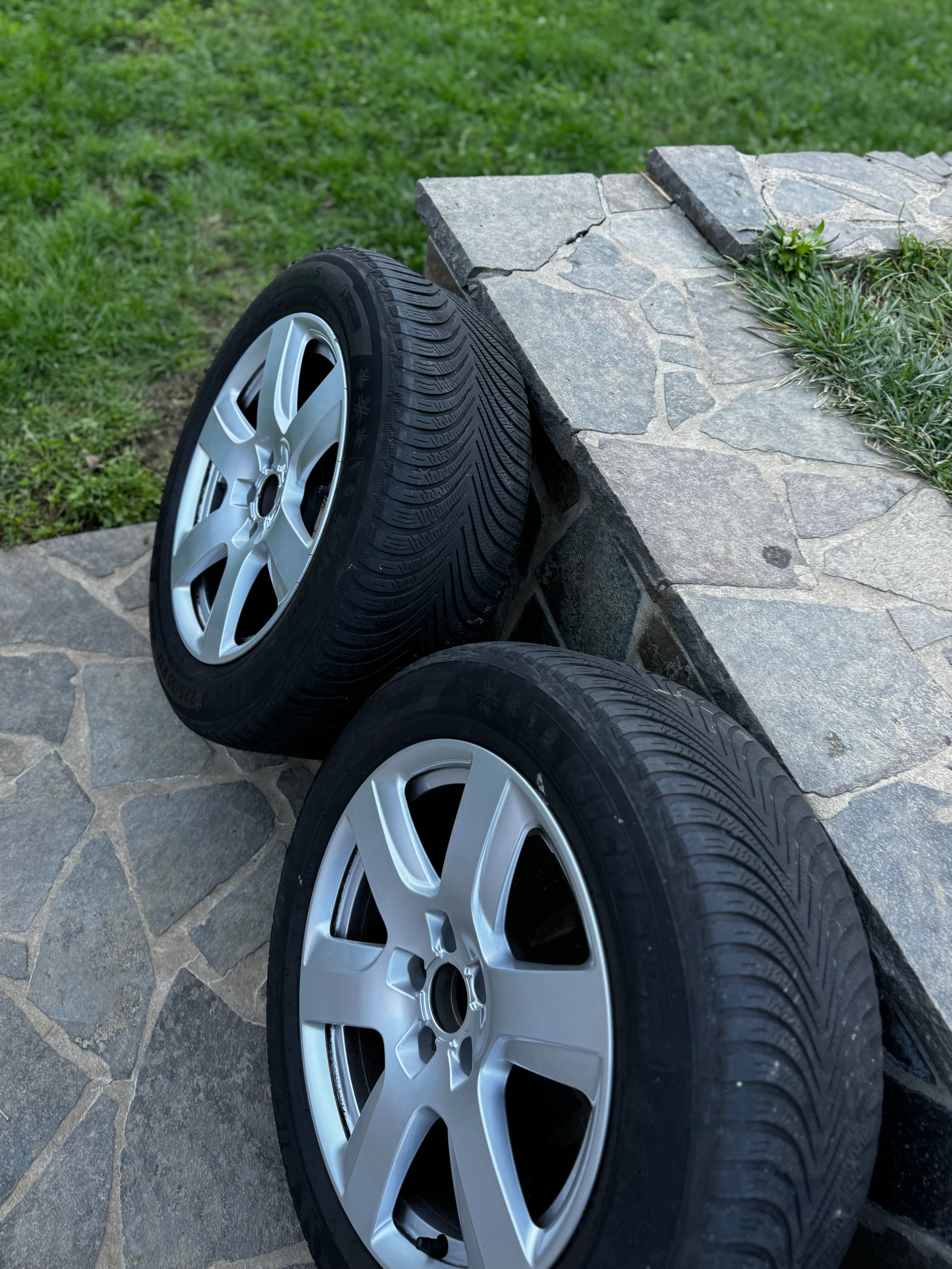 Anvelope IARNA 225/55/17 cu jante originale 5x112 Volkswagen AUDI Skod