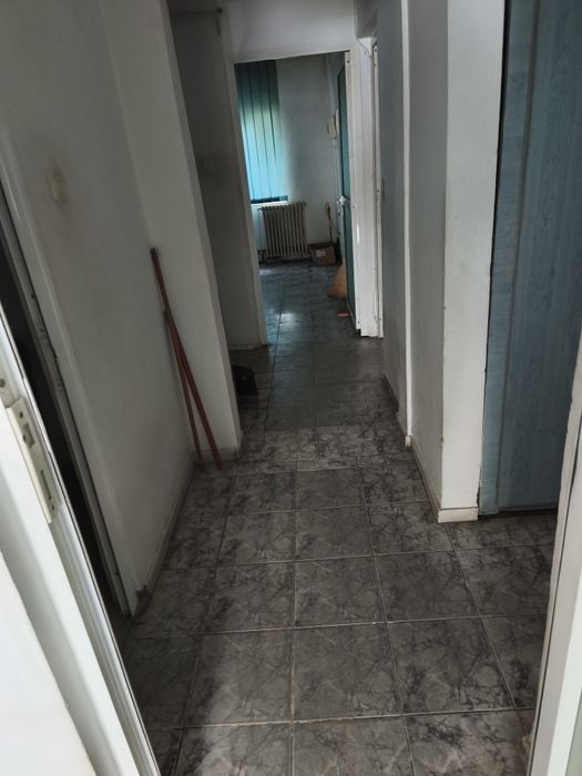 Spatiu comercial canta 80 mp (apartament 4 camere)