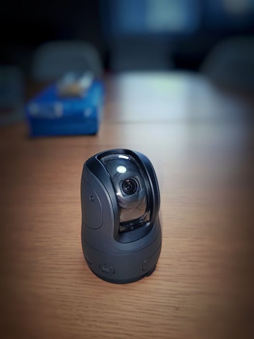 Cameră inteligentă Canon PowerShot PX care te urmărește