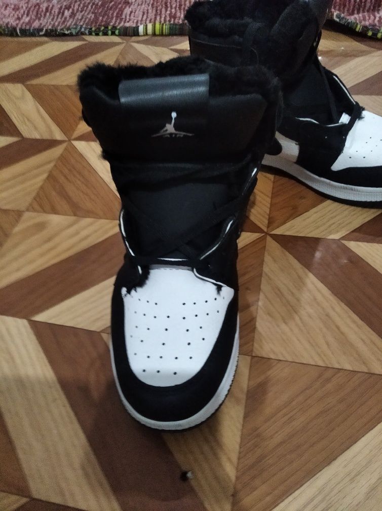 Кросовки Air Jordan зимние мехом