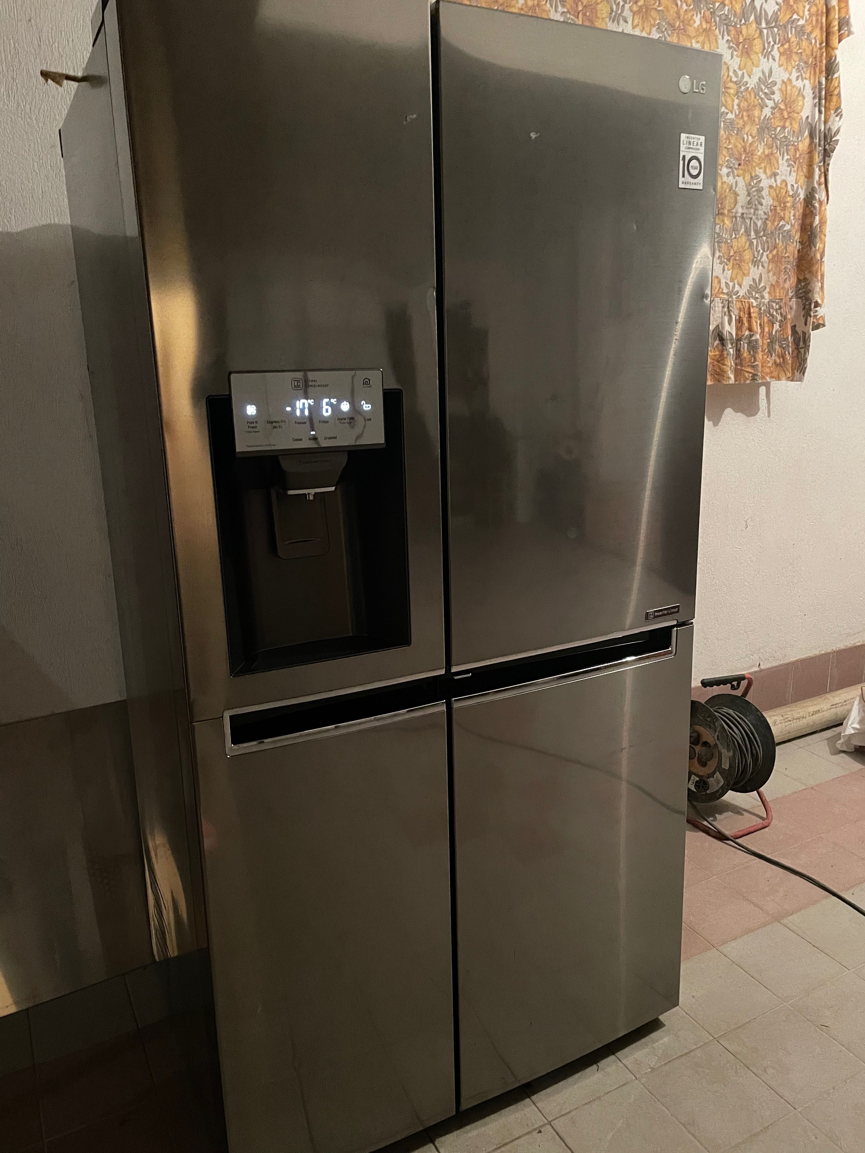 LG хладилник с всички функции
