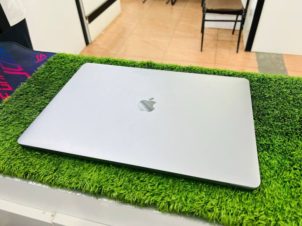 Macbook Pro (15-inch, 2017)
