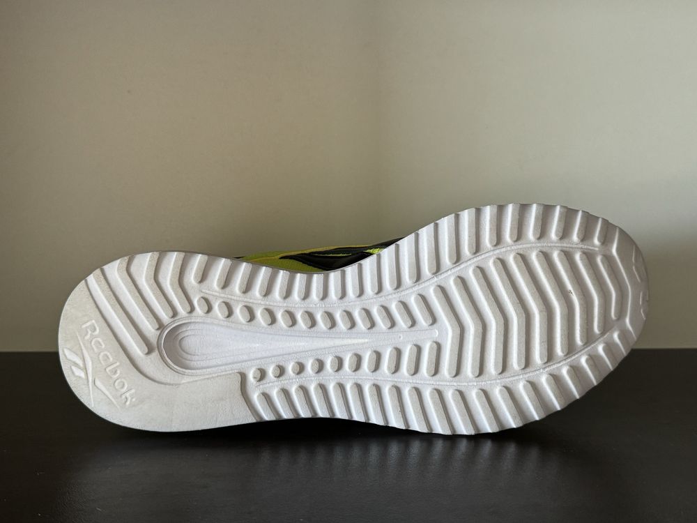 Reebok Energen Lite 43номер 28см Стелка Почти Нови