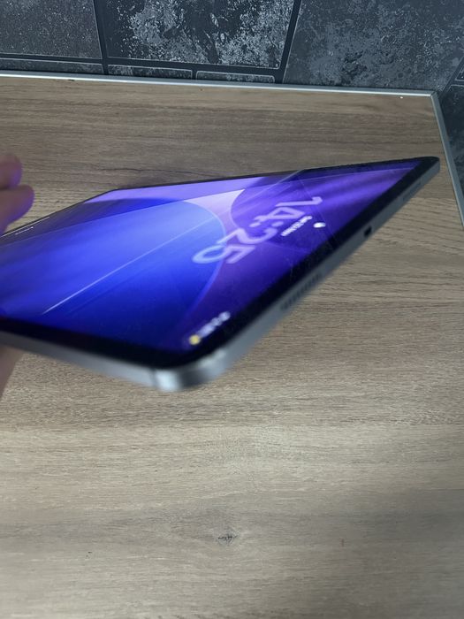 Ipad pro 12.9 6th gen M2 256 gb wi fi + cellular