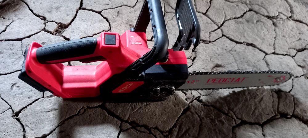 Аккумуляторная пила