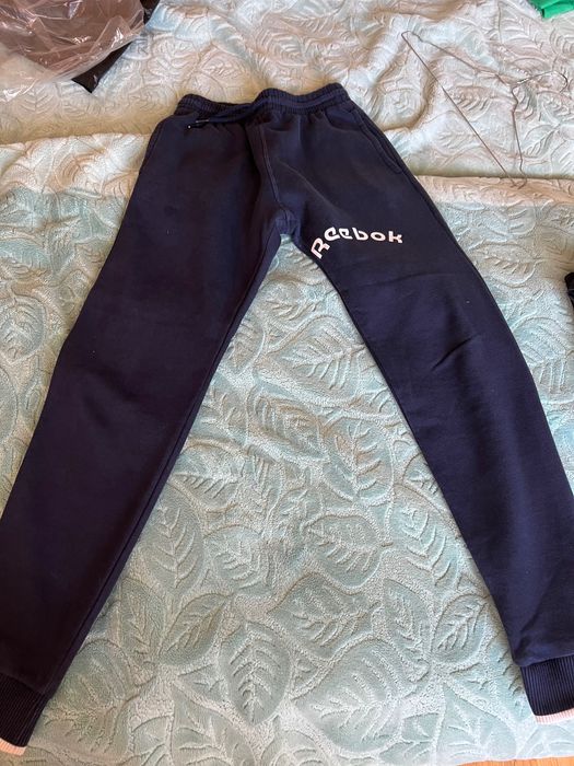 Памучно долнище Reebok