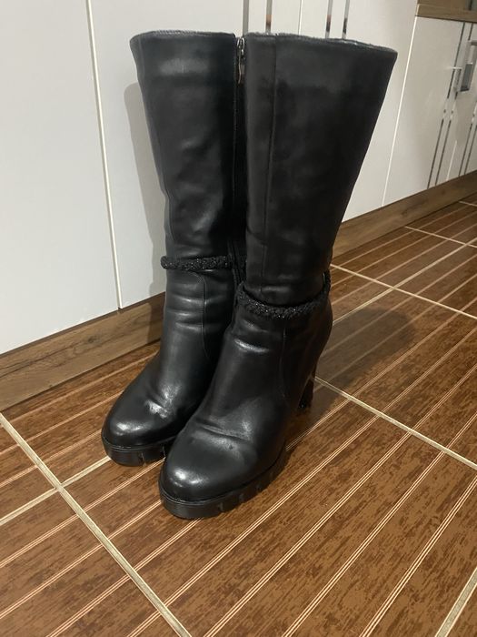 Продам зимние сапоги