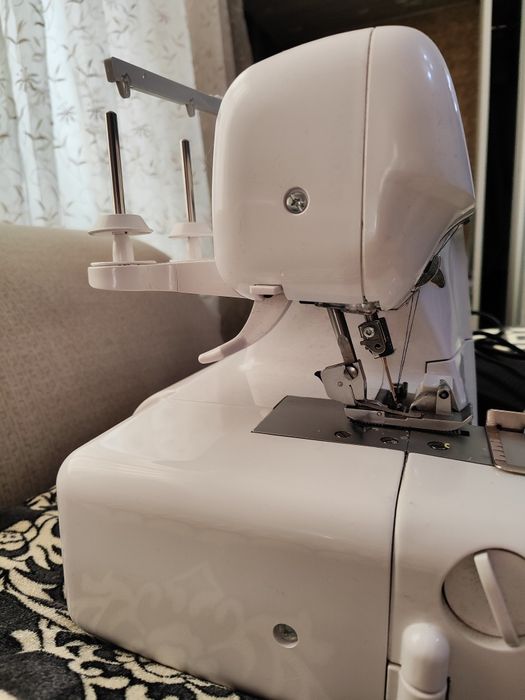 Четырёх ниточный оверлок CHAYKA