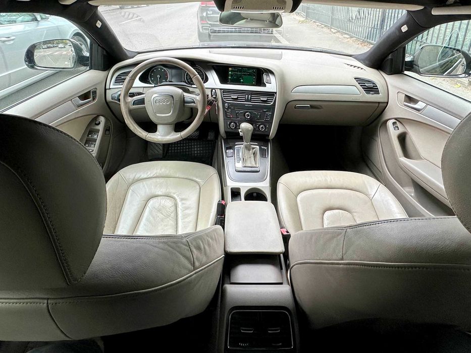 Audi A4 B8 - 1.8 TFSI 160cp - Multitronic 8+1 - Bi-Xenon - CarPlay