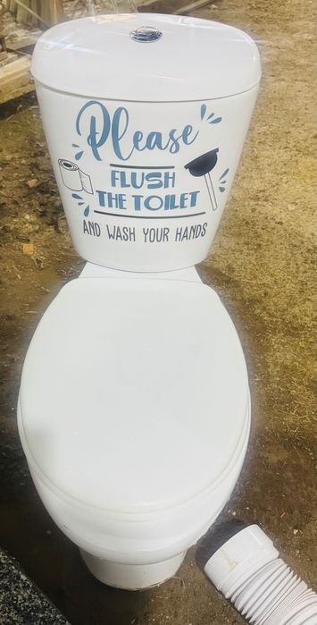 Унитаз в хорошм состоянии!