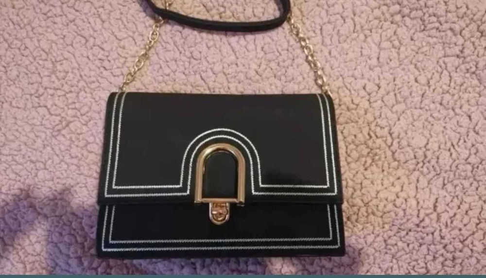 Нова малка дамска чанта