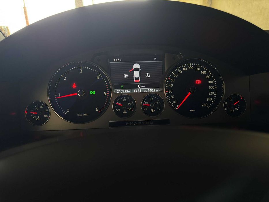 Editie Limitata - Phaeton Poltrona Frau Edition. Versiune long.