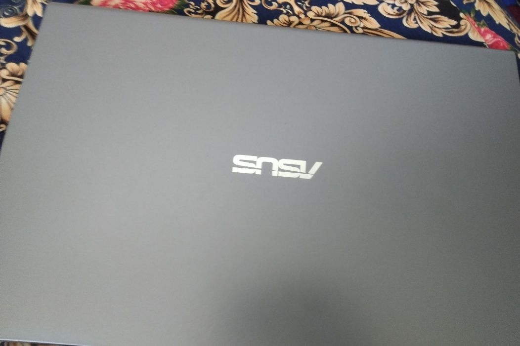 ASUS core i5 azu 8