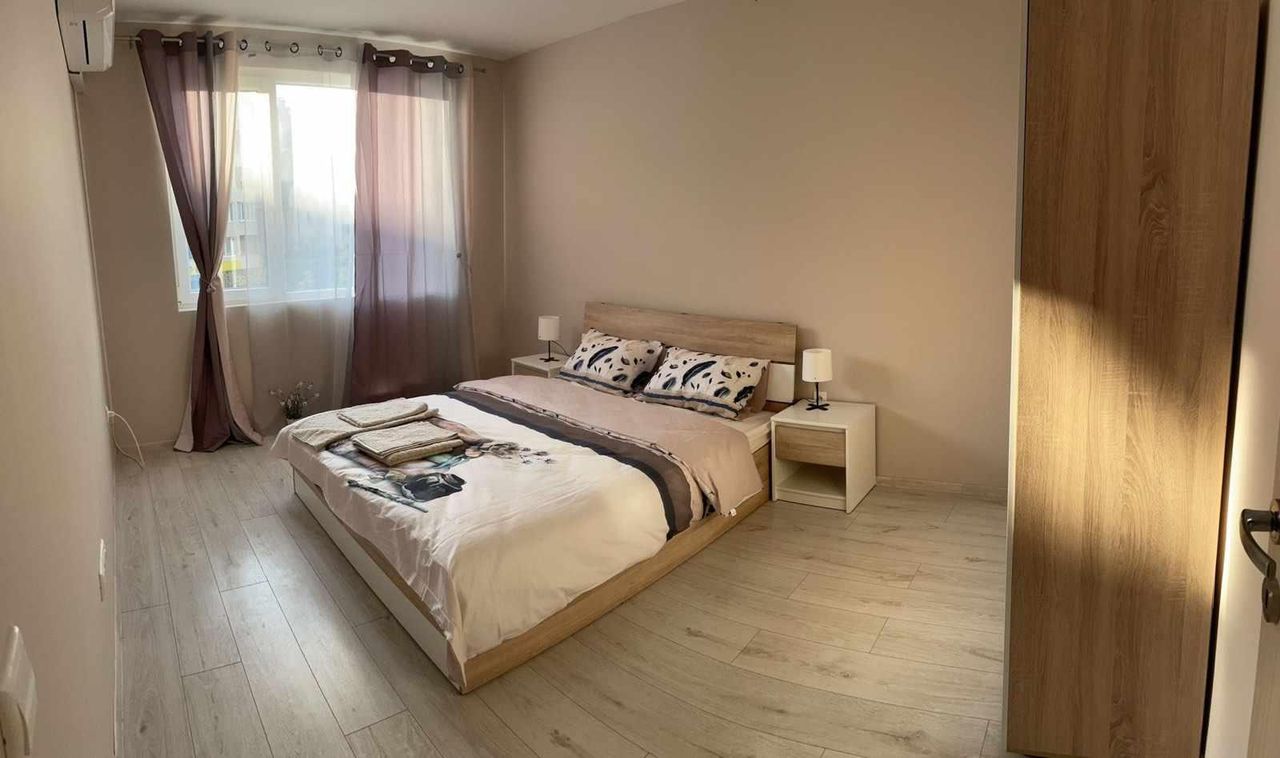 Дава се под наем Тристаен апартамент в София, Младост 2 - 100 кв.м за 1475 € - Снимка #2