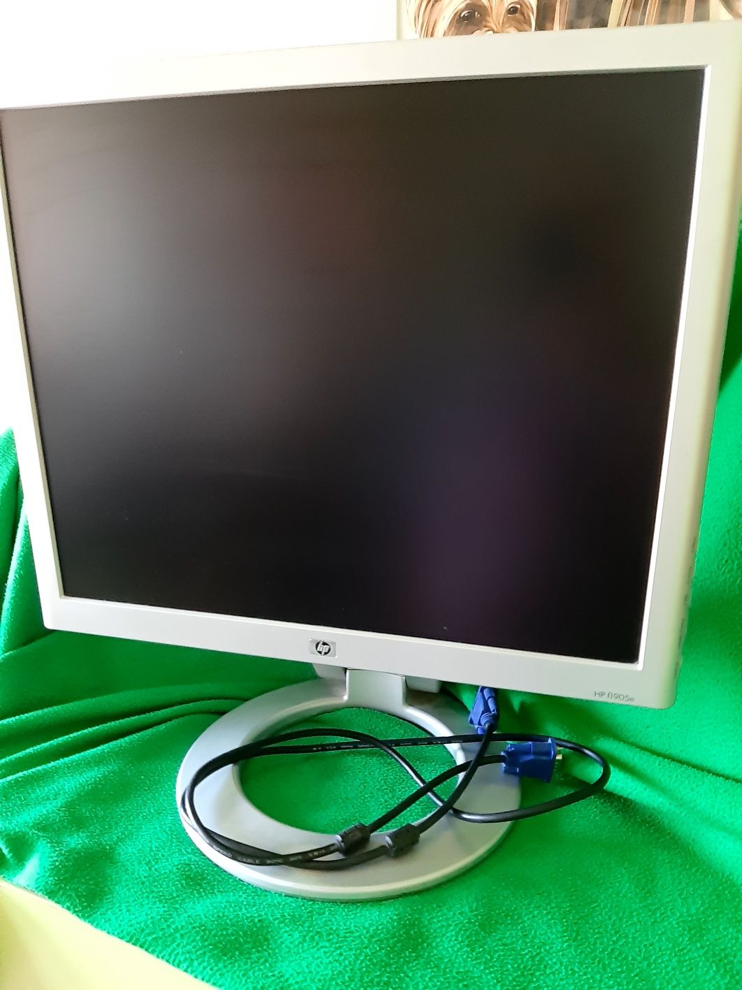Монитор HP f1905e
