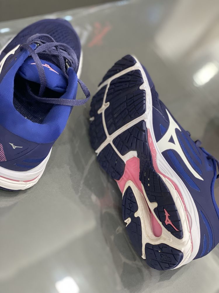 Маратонки Mizuno wave stream 2