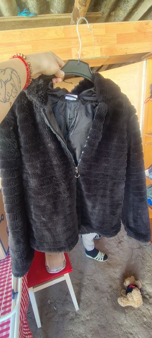 Vând urgent  sandale purtate doar  câteva ore plus altele