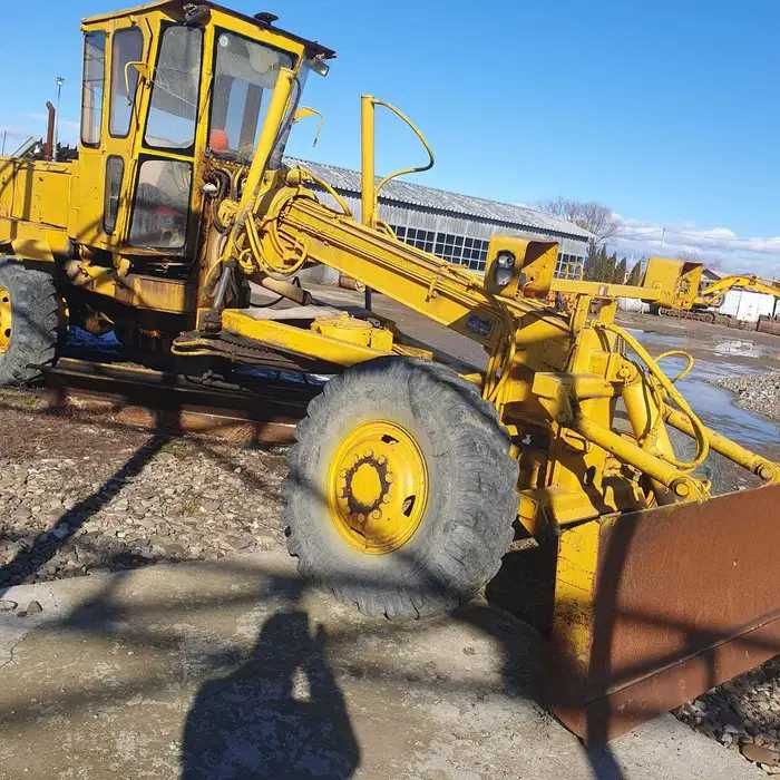 Vând/Dezmembrez utilaje de construcții!