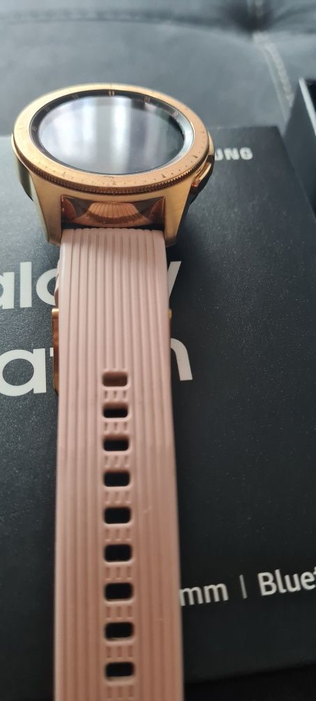 Samsung galaxy watch rose gold