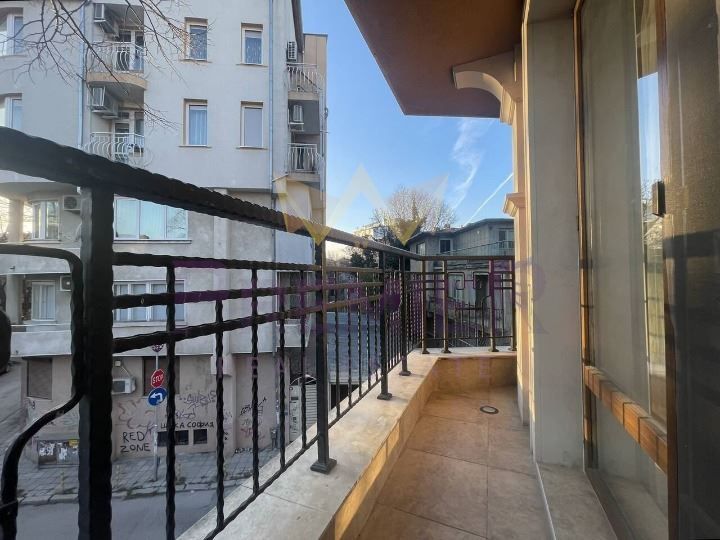 3-стаен в Варна-Широк център площ 70 цена 850