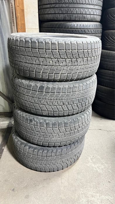 Продам комплект зимних резин
