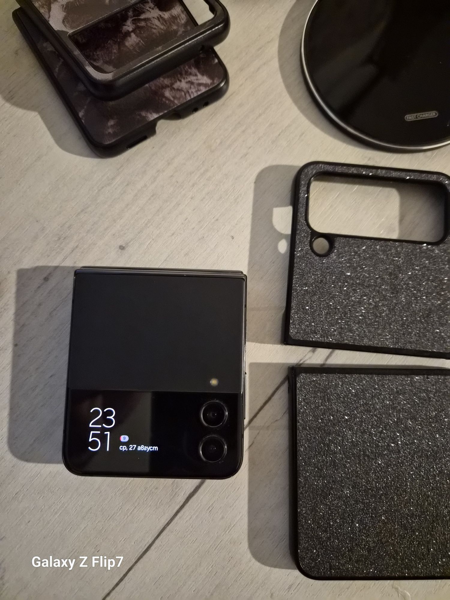 Samsung galaxy flip 4