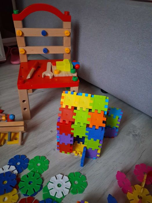 Lot jucarii de construit lemn/ suruburi