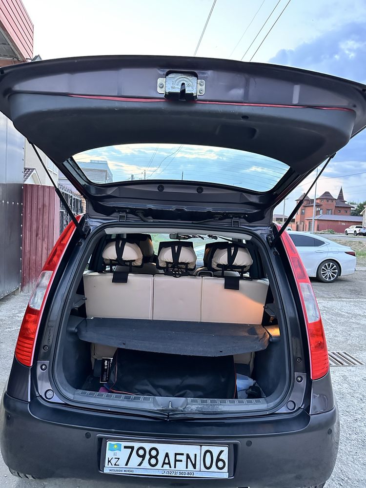 Mitsubishi colt . 1,3 обьем. 2006 ж. робот