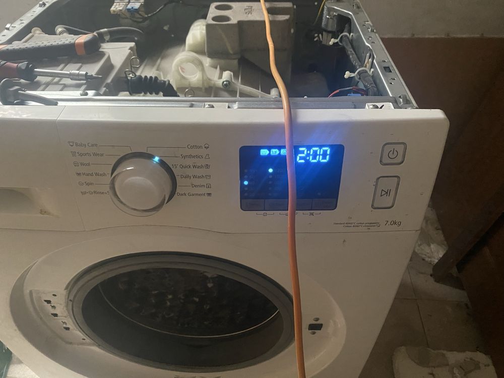 Пералня Samsung wf70f5e0n2w