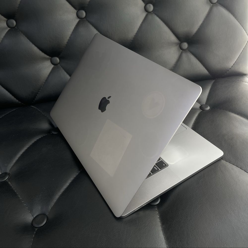 Apple MacBook Pro 2019 года в хорошем состоянии