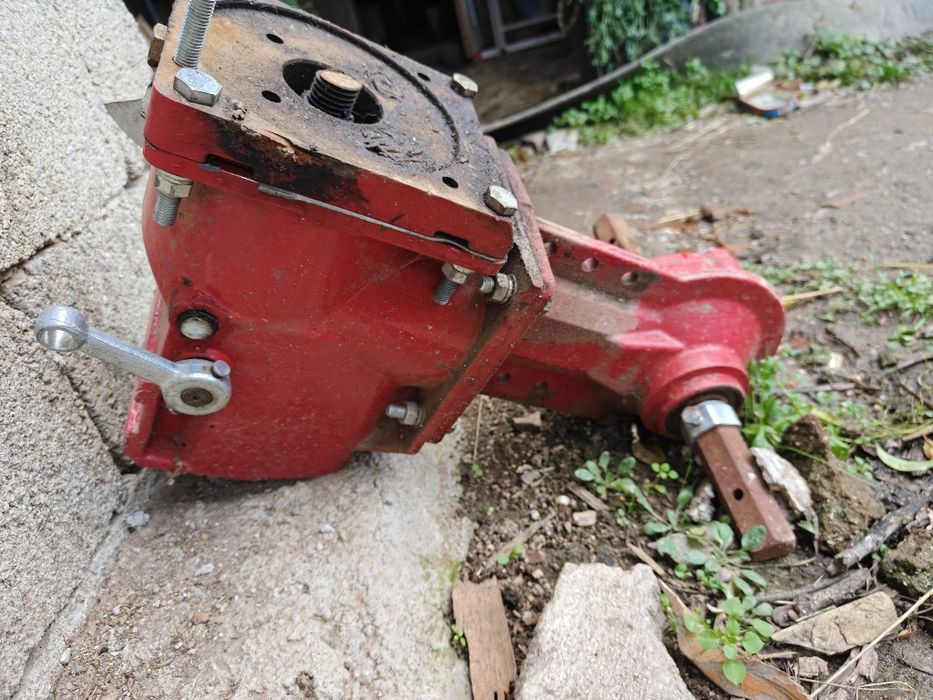 Vând transmisie motocultor! Se potrivește pe mai multe modele.