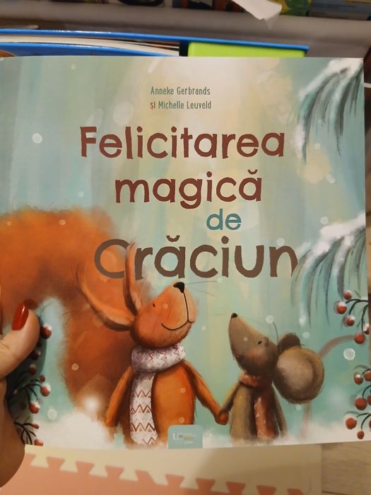 Carte cartonata cu sunete si luminite