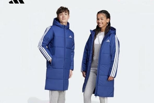 Продам куртку адидас.