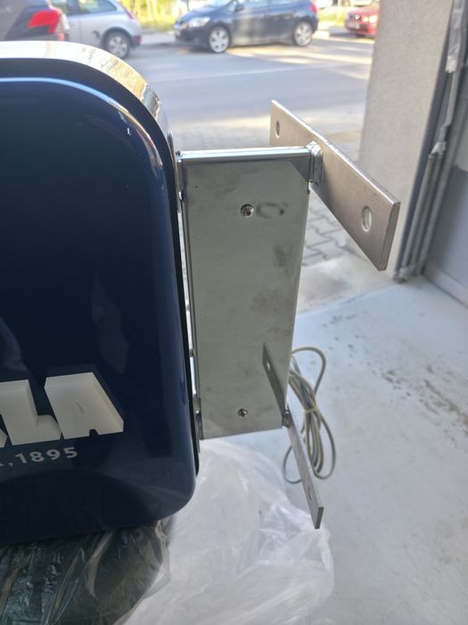 Новa светеща рекламна табела на Lavazza