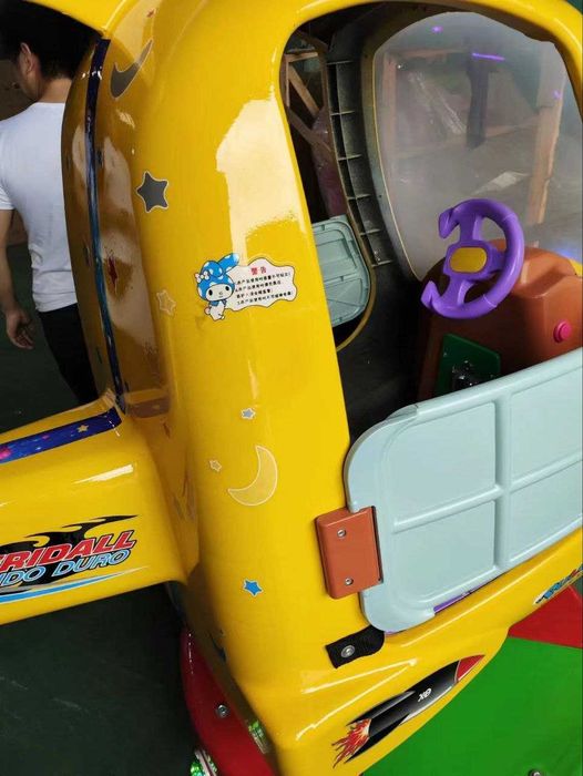 Детска клатушка хеликоптер с монетник – модел „Sky Pilot“ | NOVA HOLD