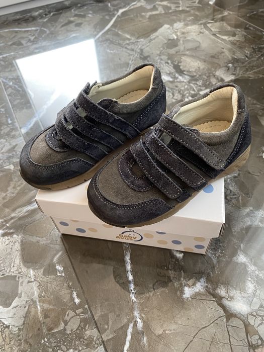 Adidași din piele pentru copii