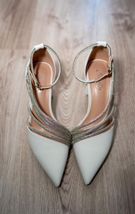 Pantofi albi mireasa nr 38