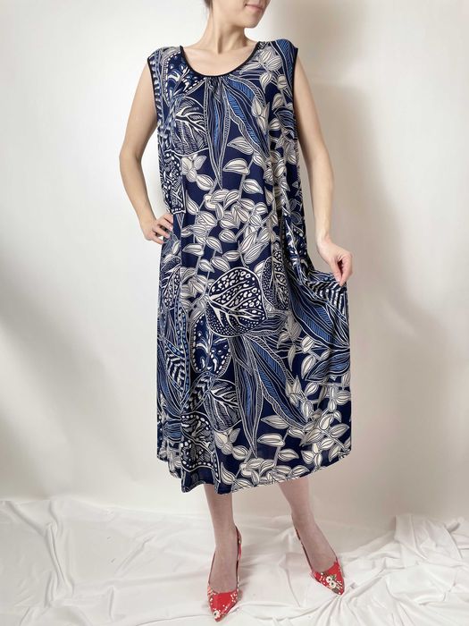 Продава се разработен онлайн магазин за дамски дрехи на ниски цени