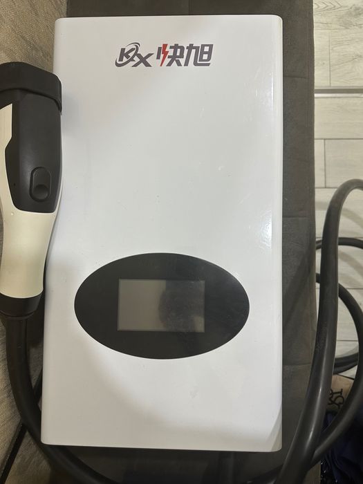 Зарядка 7 кВт для Hongqi EQM-5, в отличном состоянии