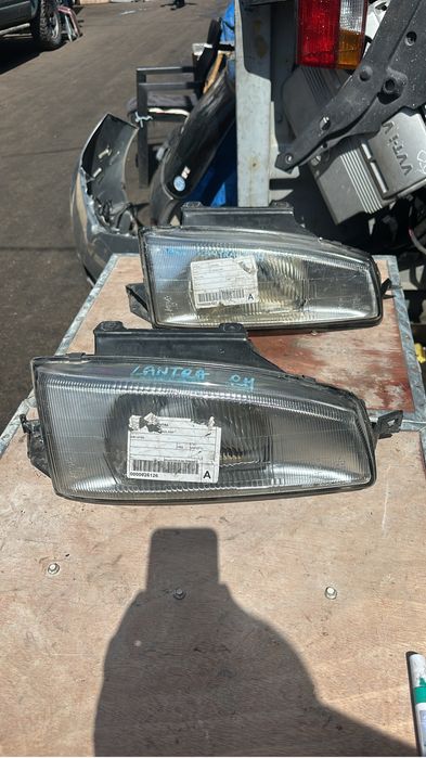 Правая фара Hyundai Lantra 1992