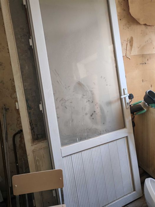 Двери пластиковый б/у