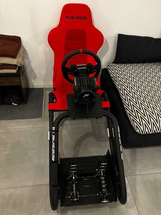 Simulator Fanatec DD Pro 8Nm + Playseat Trophy Red
