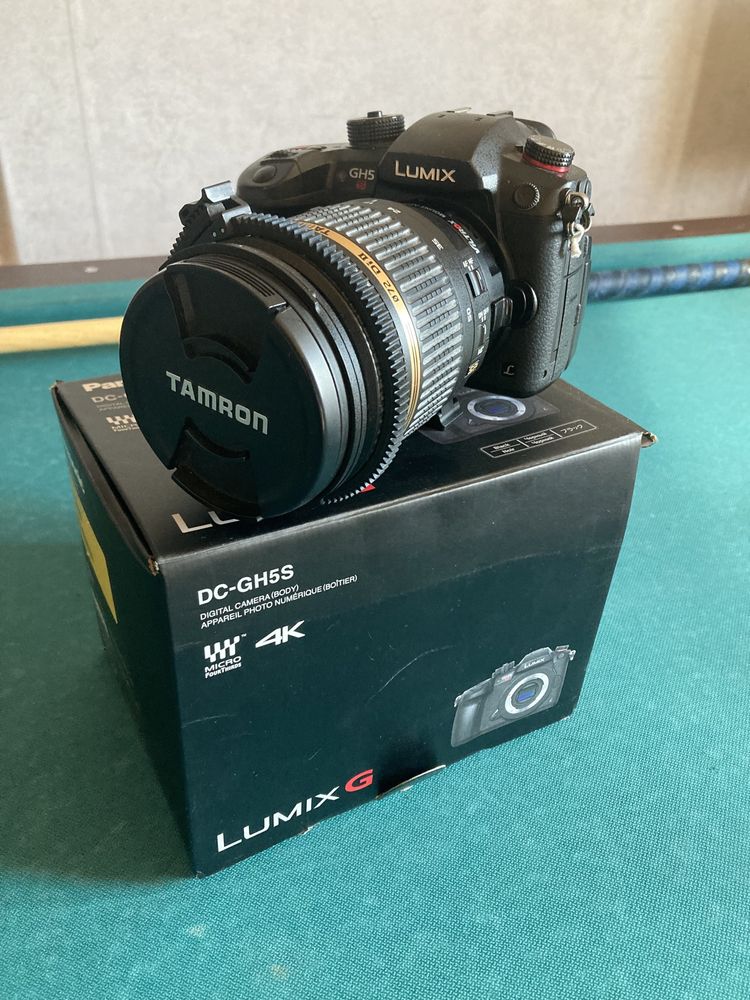 Продавам Panasonic GH5s + Viltrox + Tamron 17-50