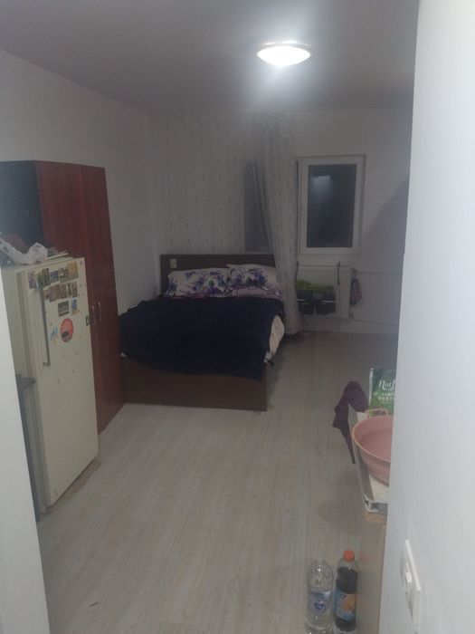 Garsoniera de închiriat