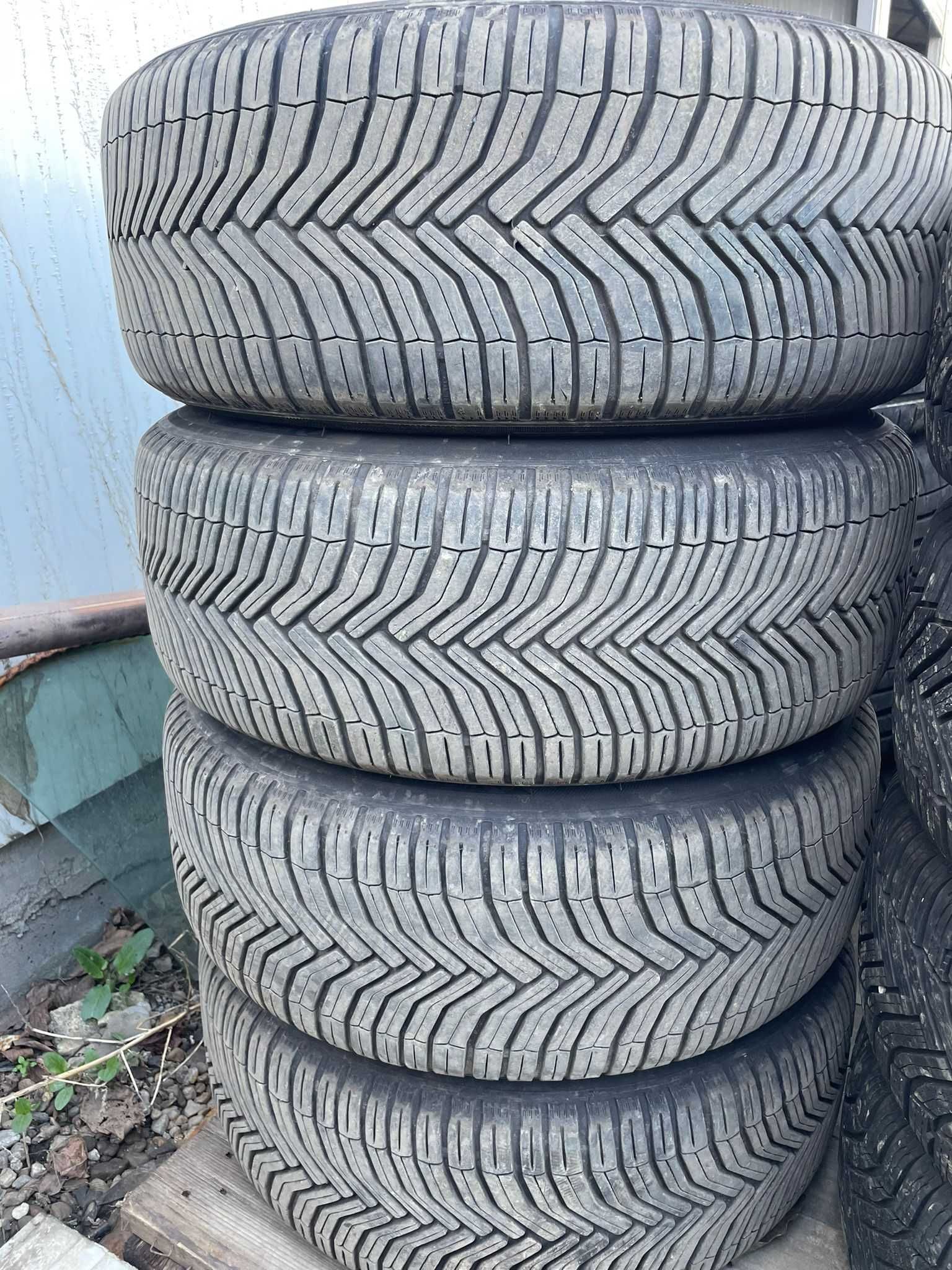 225 55 16 Michelin CrossClimate Jante BMW 7.5J 5X120 ET18 R16